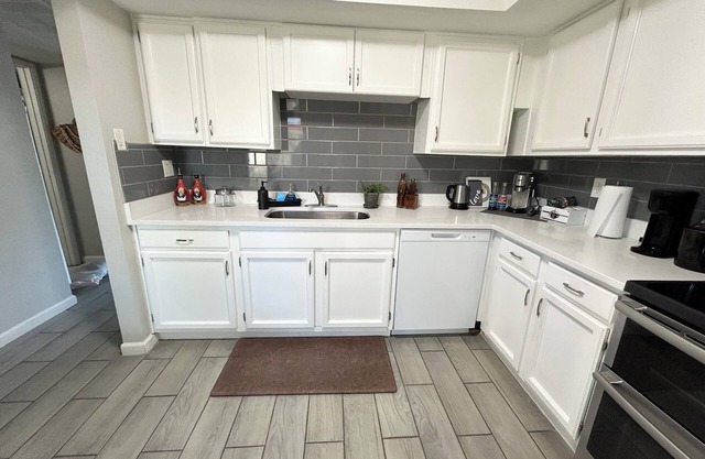 nParadise Valley 2BR Condo in Phoeniz, AZ Sleeps 6 Cozy & Convenient