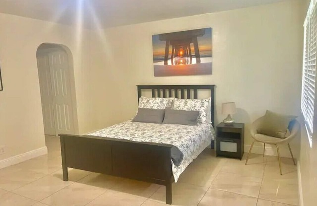 Oasis at Hollywood II - Sleep 2 - Unit 4