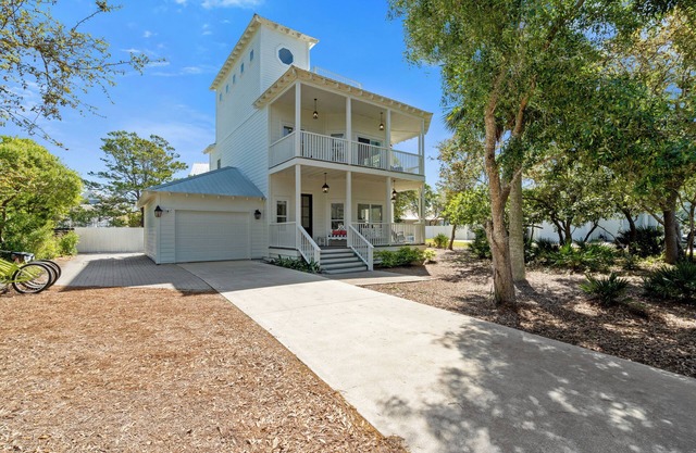 Ocean Glory 30A | Inlet Beach, FL | Sleeps 17 | Dog-Friendly, 4 Bikes | 3-Min Walk to Beach