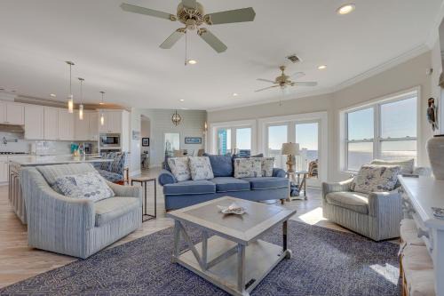 Ocean Springs Magnolia Beach House on Pvt Beach!