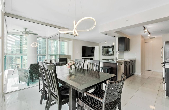 Ocean View Condo in Downtown Vancouver