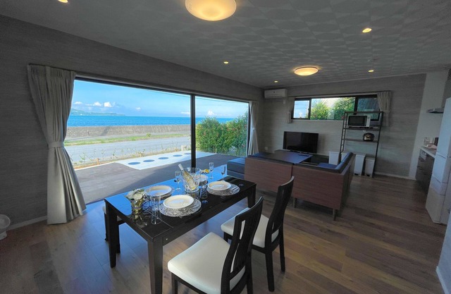 Ocean View/private BBQ/12 People/PADEL 1F