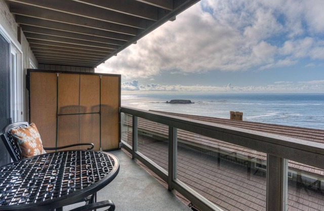 Ocean-View Queen Studio with Private Balcony