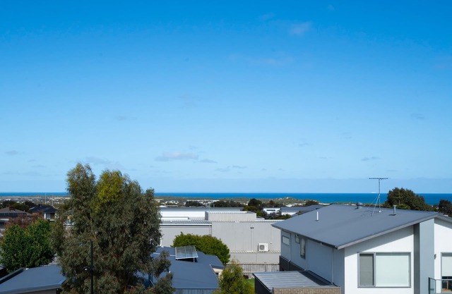 Ocean View Rooftop Terrace and Horizon Views