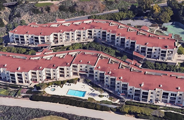 Ocean View 2bedroom condo in Palos Verdes. Near Golf Course. Pool, gym & courts