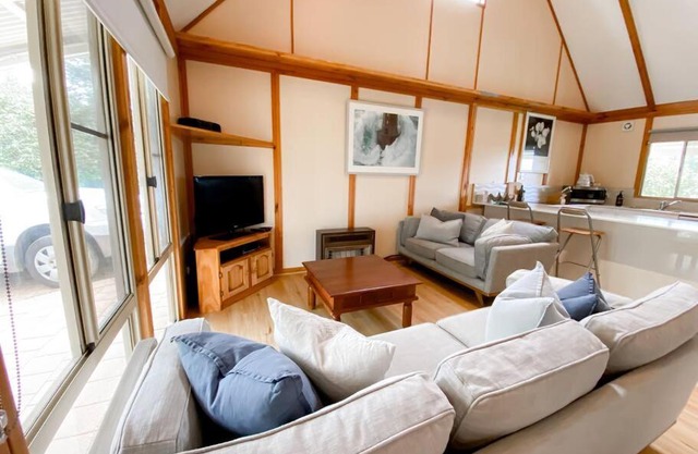 Ocean View walk to the beach & Surfers Point - Margaret River Properties