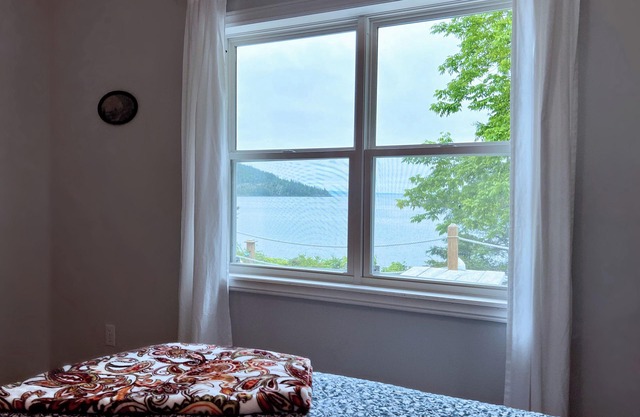 Oceanfront cottage with views of the Passamaquoddy Bay