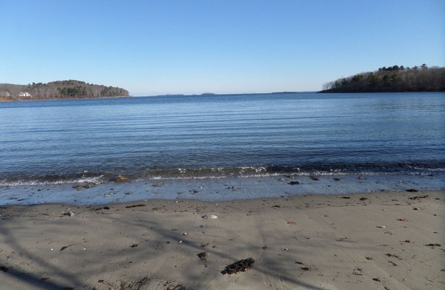 Oceanfront Private Ocean Access to a small sandy beach Unobstructed Water Views