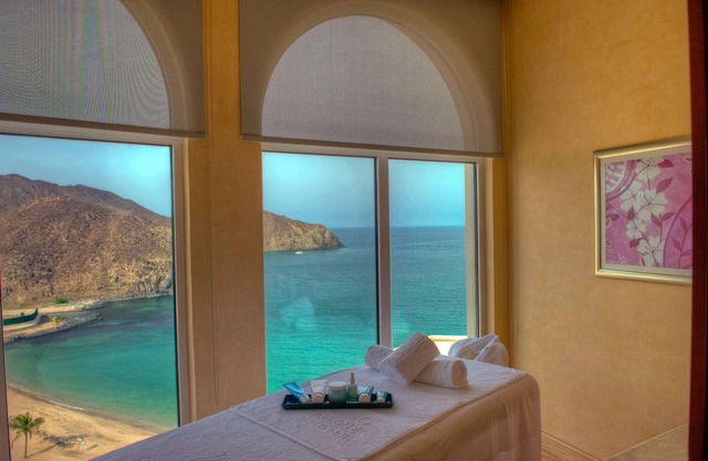 Oceanic Khorfakkan Resort And Spa