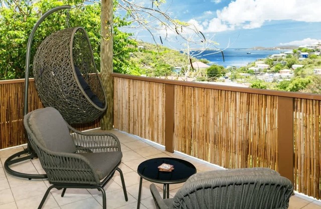 Oceanview Escape | Walk to Cruz Bay & Beaches