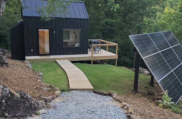 Off-Grid Scandinavian Cabin on 23 acres only 15 Mins from the U of A