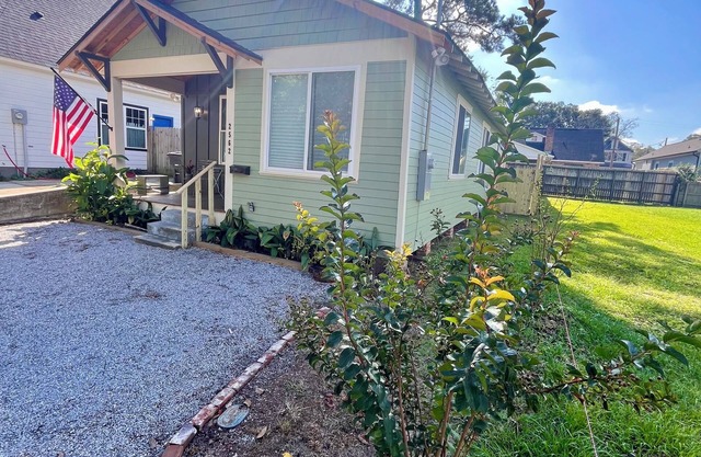 Oleander Cottage, 3 bd, 2 bth quick access downtown/LSU