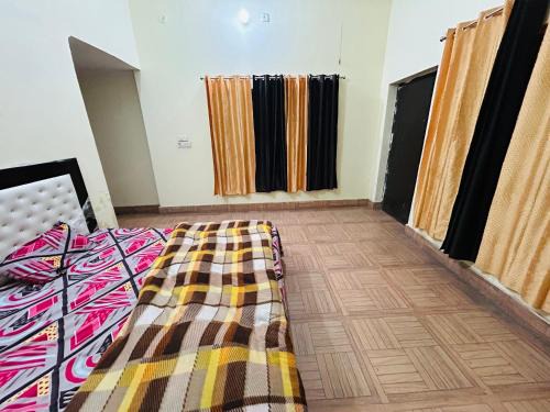 Om Guest House