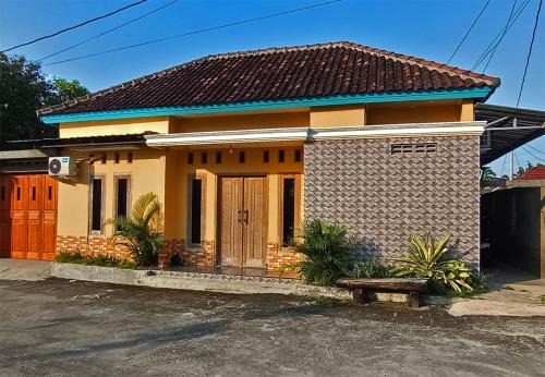 Omah Warih Homestay