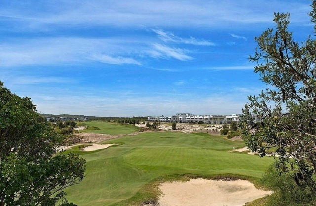 On Par at Magenta - Resort pool and beach access