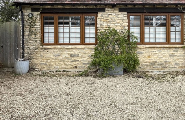 ONE BEDROOM ANNEXE