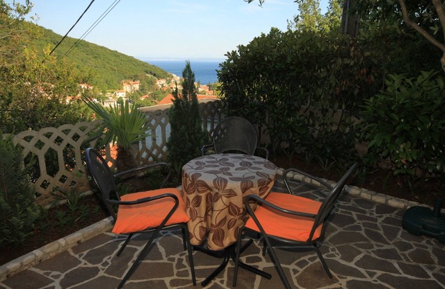 One bedroom apartment with terrace and sea view Mošćenička Draga, Opatija (A-7746-b)