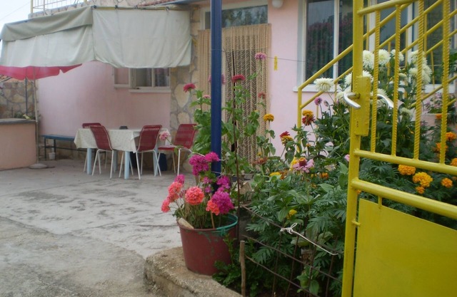 One bedroom apartment near beach Sveti Petar, Biograd (A-6168-b)