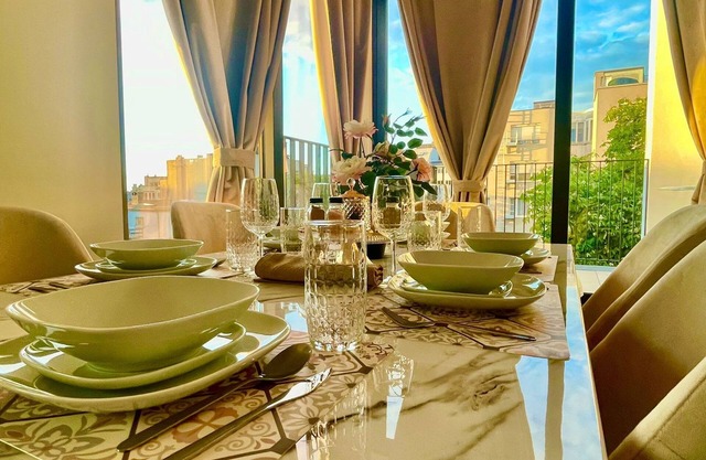 One Lux Stay Near Antwerp Central - 2 Bedroom 1 5 Bathroom
