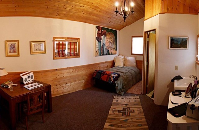 One- Man- Fisherman Cabin