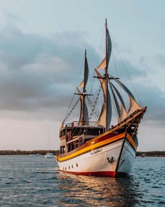 Open Trip Behike Luxury Phinisi - 3D2N Komodo National Park