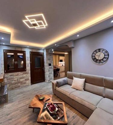 Ora House