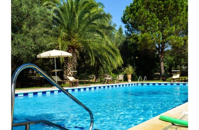 Otranto: SPLENDID TENUTA WITH POOL AND TENNIS COURSE.