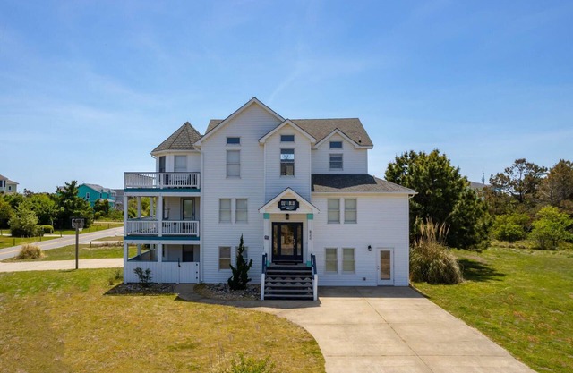 Out of the Blue 8 Bedroom Home With Private Pool