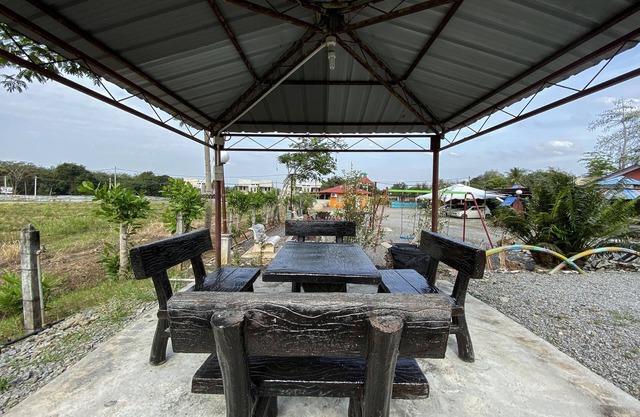 OYO 90168 Serambi Pelangi Chalet