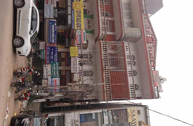 OYO Sk Residency Near Star Mall