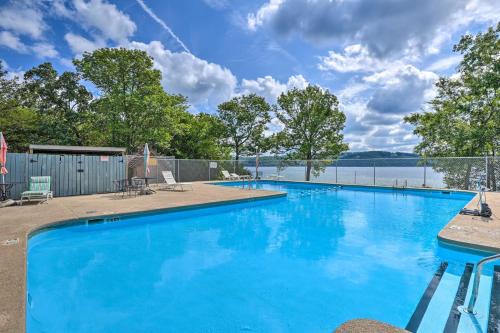 Ozarks Family Retreat with Beaver Lake Access!