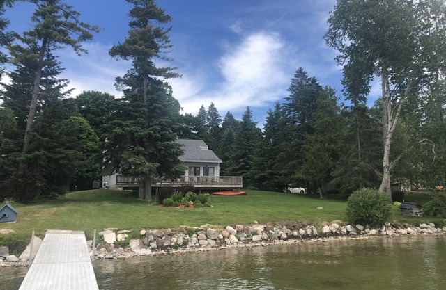 Palmer's Burt Lake Cottage - Private Dock! Waterfront!