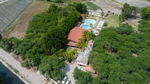 Paraíso Residencial Club