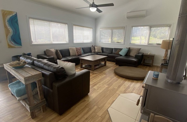 Paradise Beach - Eco, Family, and Pet Friendly House
