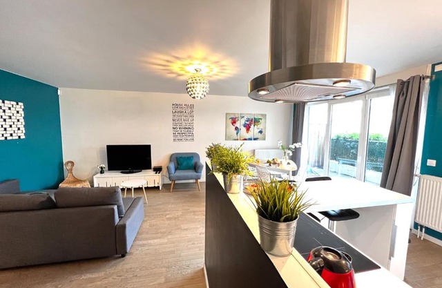 Paris La-Defense - U Arena - 2 Bedrooms - Terrace & Wifi