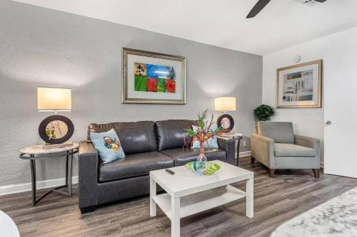 Park Shore Suites of Madeira Beach! Newly Remodeled and Steps to the Beach! - #8
