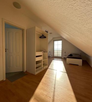 Parkplätze, Einzelbetten, 2 Balkone, fast Wi-Fi 100 Mbit, Homeoffice, Aufzug, lichtdurchflutet, Panoramablick