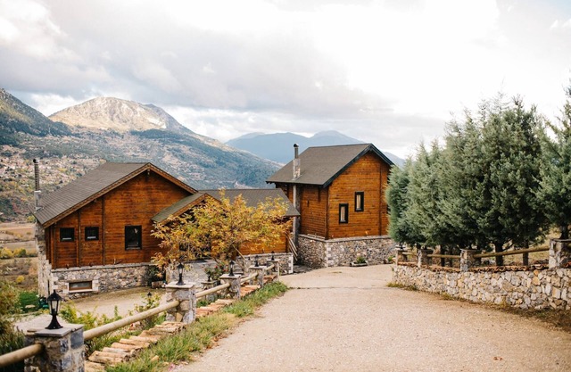 Pasithea Mountain Chalet