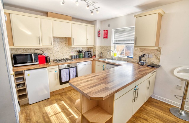 Pass the Keys | Well equipped apartment near A46