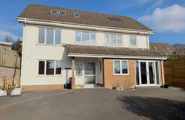 Pass the Keys | Countryside Retreat in Reynoldston Gower,Sleeps 10