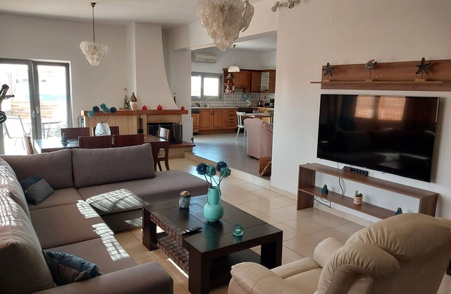 Passatempo Casa spacious relaxing 3bedroom apart huge veranda 300m from the sea