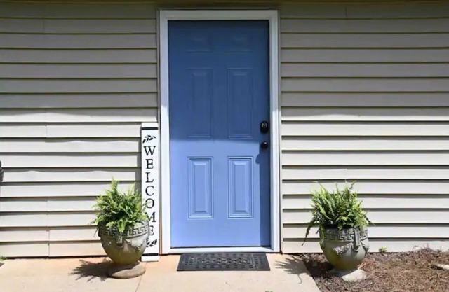 Patriot Point B, an inviting studio apartment