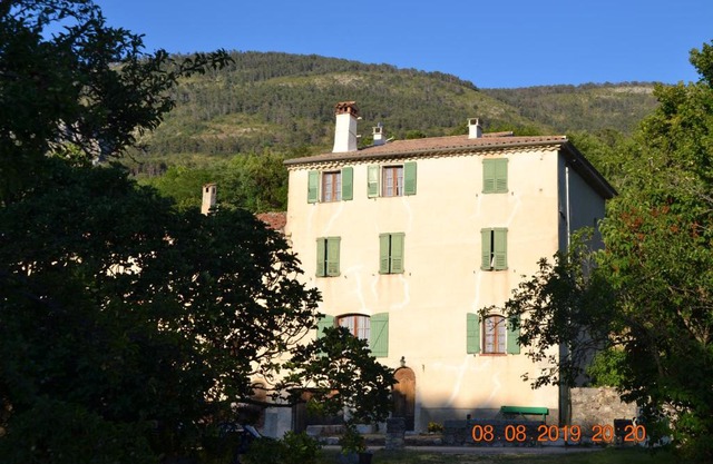Pays du Verdon , étape, séjour fraîcheur dans maison de caractère