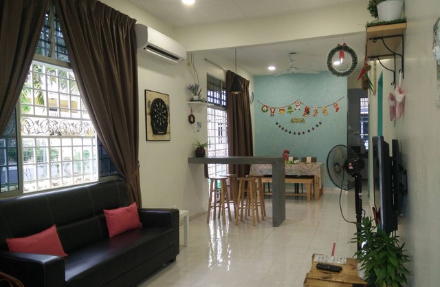 PD Leisure Homestay- 3km away fromTesco & Giant