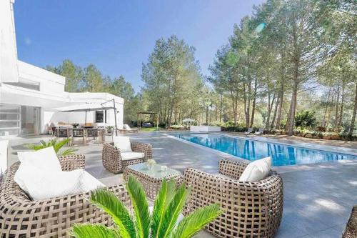 Peaceful villa in Santa Gertrudis