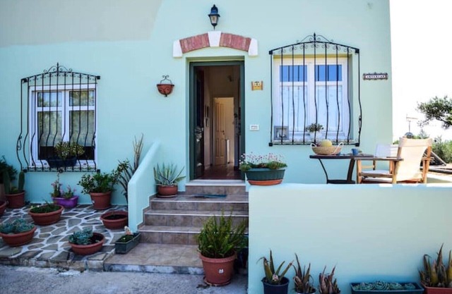 Peaceful and spacious countryside apartment. MaGea Asterias