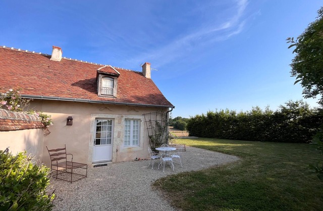 Peaceful Countryside Cottage with Garden, Ideal for Families
