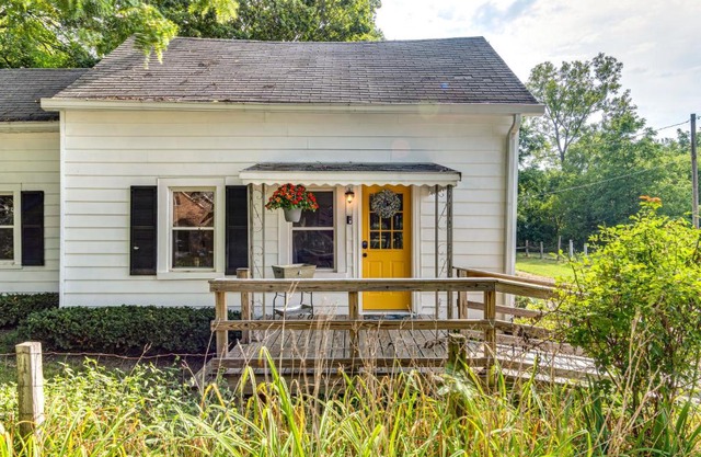 Peaceful Franklin Cottage about 1 Mi to Downtown!
