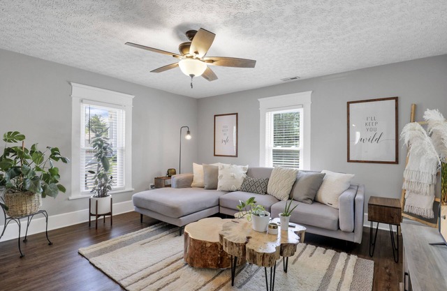 Peaceful + Private Home | Full Kitchen | Sleeps 4