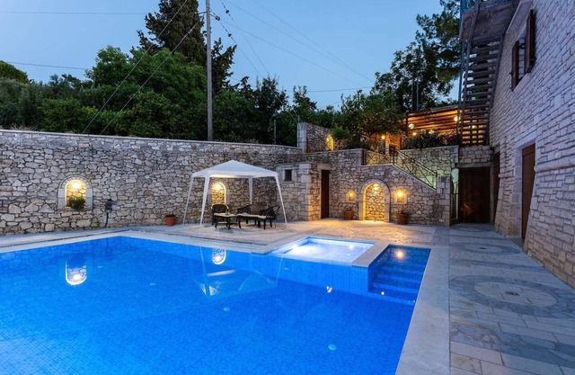 Peacefull Stone-Built Villa